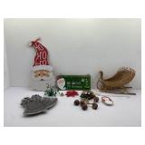 Holiday Dï¿½cor: Sleigh Bells Cards Santa