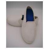 Time and Tru Woman's White Canvas Slip On Shoes