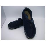 FoamTreads Woman's Blue Slippers Size 6