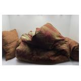 King Size Comforter and Matching Throw Pillows