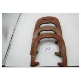4 Horseshoes