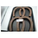 4 Horseshoes