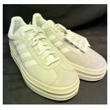 Adidas Women's Size 8 Gazelle Bold Sneakers