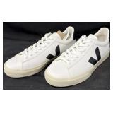Veja Women's Size 9 Sneakers
