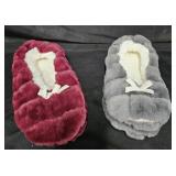 Brookstone slipper socks, Set of 2