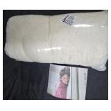 Avocado Pillow White