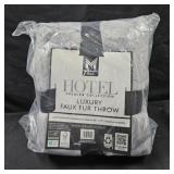 Luxury Faux Fur throw blanket 60x70'