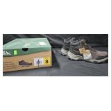 Men's size 8 Eddie Bauer outdoor boots