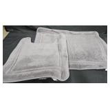 Used: Bathroom rug set