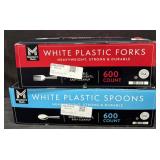 600ct. Box of White Plastic Spoons