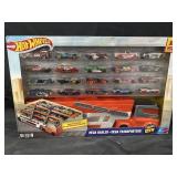 Hot Wheels City Mega Hauler with 20 cars