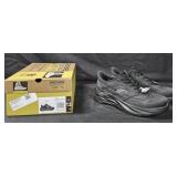 Men's size 13 Skechers swift fit shoes