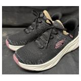 Skechers Ladies Size 7 Sneakers