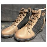 Sorel Womenï¿½s Size 6.5 Evie II NW Lace Plus Boots