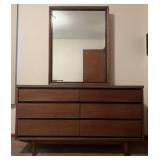 Vintage Stanley dresser and mirror, 6 drawers,