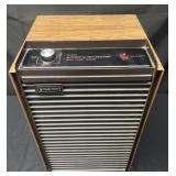 Magic Chef 40 pint automatic dehumidifier, turns