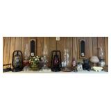 Group of decorative accessories, lamps, figures