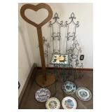 Plate display wall racks & plates, pedestal table