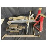 2 ton floor jack, scissor jack and 2 jack stands