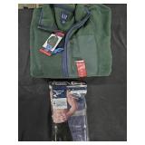 Men's size X-Large Gap fleece pullover and Reebok