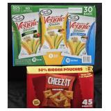 Veggie Straws 30 variety pack 1oz bags. Cheez-It