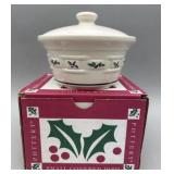 Small Covered Dish w Lid - Longaberger USA