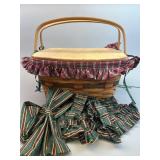 Homecoming Basket w Liner, Protector, Lid & 4