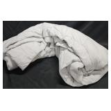 Bedding out of package: Grey comforter unknown
