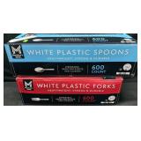 600ct. Box of White Plastic Forks