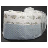 Vera Bradley comforter set. Size unspecified
