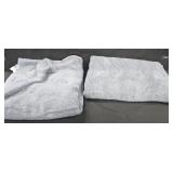 2 Oversized Bath towels. 38x72
