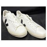 VEJA Size 10 Campo ChromeFree Leather Sneakers