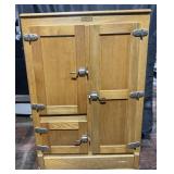 Antique Leonard's ï¿½Polar Kingï¿½ Oak Ice Box, on
