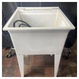 Plastic wash basin and 2 sets of washing machine