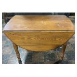 Vintage oval drop leaf dining table, 42ï¿½ x 24ï¿½ x