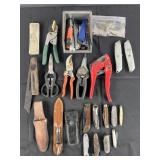 Group of pocket knives, box knives, scissors,