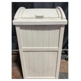 Suncast all-weather 30-33 gallon trashcan, 17ï¿½ x