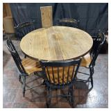 Oak kitchen table with 5 chairs and 8.5ï¿½ leaf, on