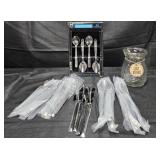 Teaspoons 36 count. Cutlery: spoons, forks and