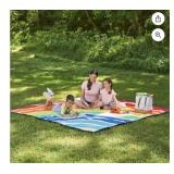 Oversized 8' ï¿½ 8' Outdoor Blanket