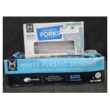 Clear plastic forks 300 count. White plastic