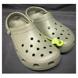 Menï¿½s Size 9 Crocs