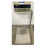 Electronic scale with adjustable neck, model