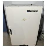 Blue M dry type bacteriological incubator, does