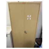 Stopes Metal utility cabinet, 4 interior metal