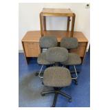 Office desk, side table and 3 chairs, desk: 60ï¿½ x
