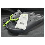 Crocs slides men's size 6, Women's size 8