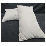 2 Throw pillows