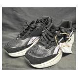 Reebok Women's Size 7 Chaos Sneakers, Worn