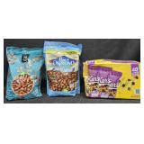 Roasted almonds 40oz. Blue Diamond almonds 40oz.